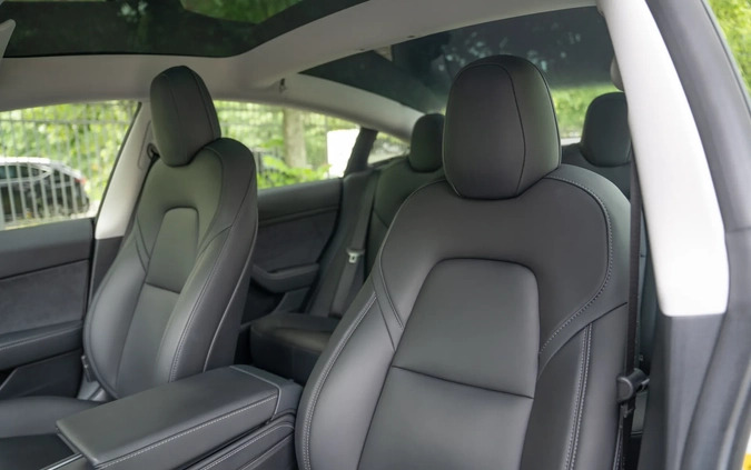 Tesla Model 3 cena 179900 przebieg: 40200, rok produkcji 2021 z Suwałki małe 121